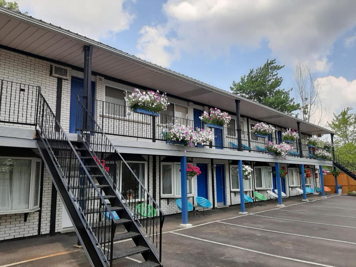 Motel Blue Moon 2*