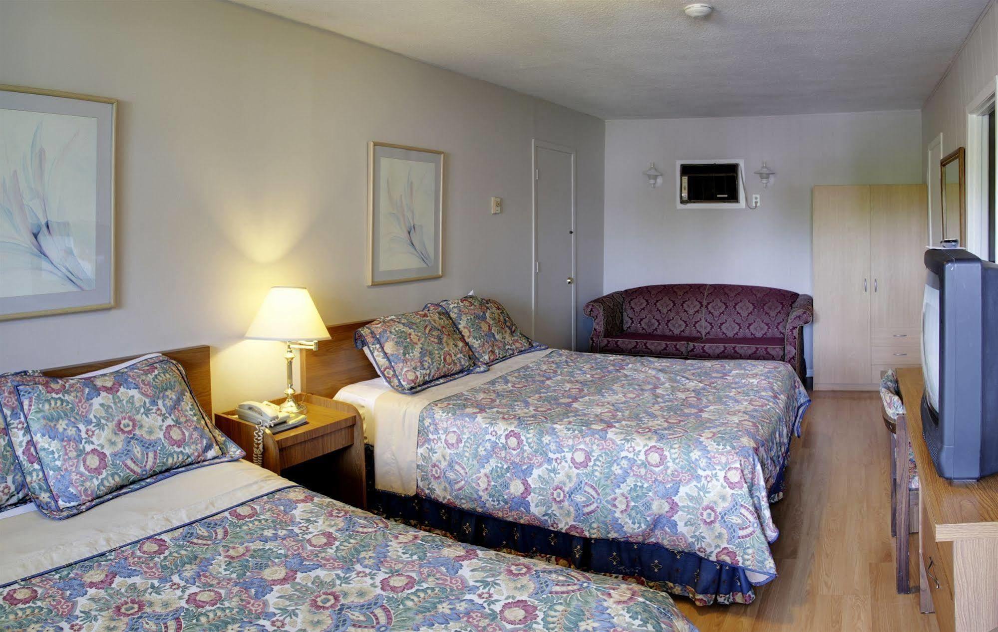 Blue Moon Motel 2*